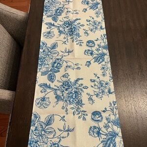 Blue and ivory Floral chinoiserie pattern table runner